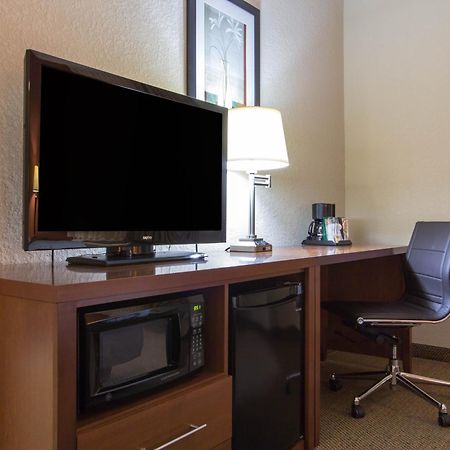 Comfort Inn & Suites Airport Convention Center North Charleston Ngoại thất bức ảnh