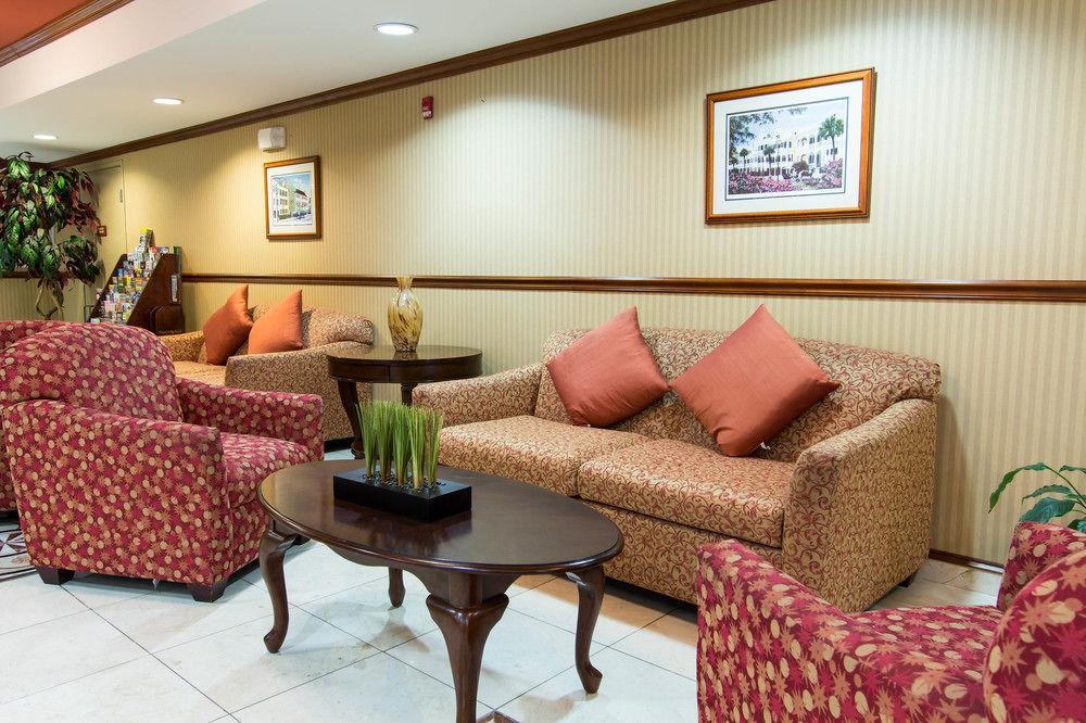Comfort Inn & Suites Airport Convention Center North Charleston Ngoại thất bức ảnh