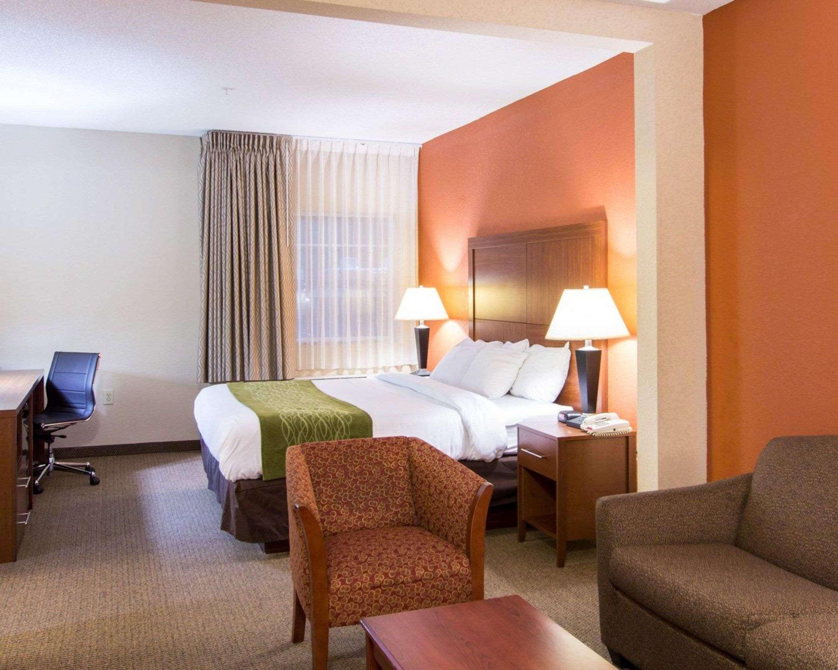 Comfort Inn & Suites Airport Convention Center North Charleston Ngoại thất bức ảnh