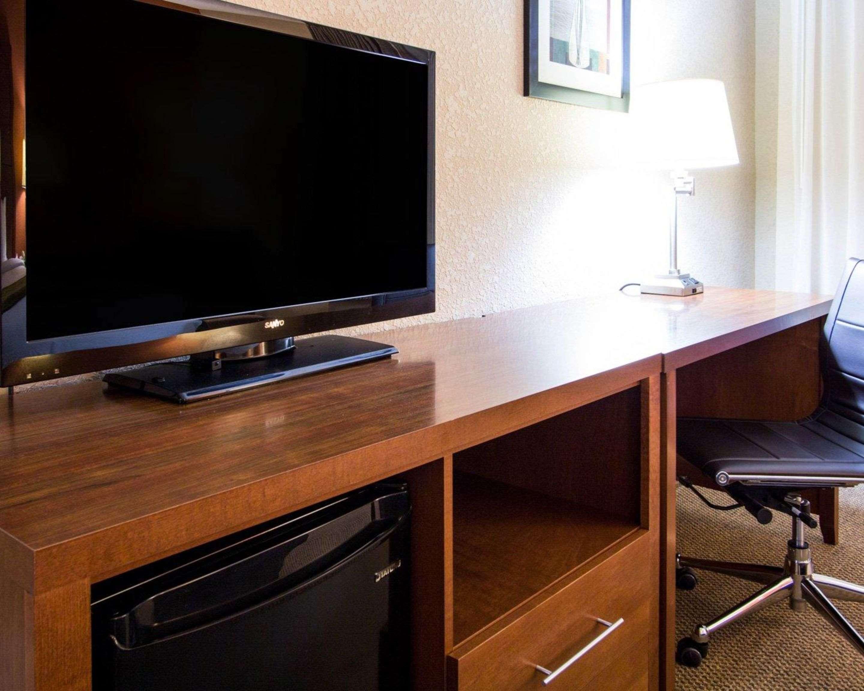 Comfort Inn & Suites Airport Convention Center North Charleston Ngoại thất bức ảnh