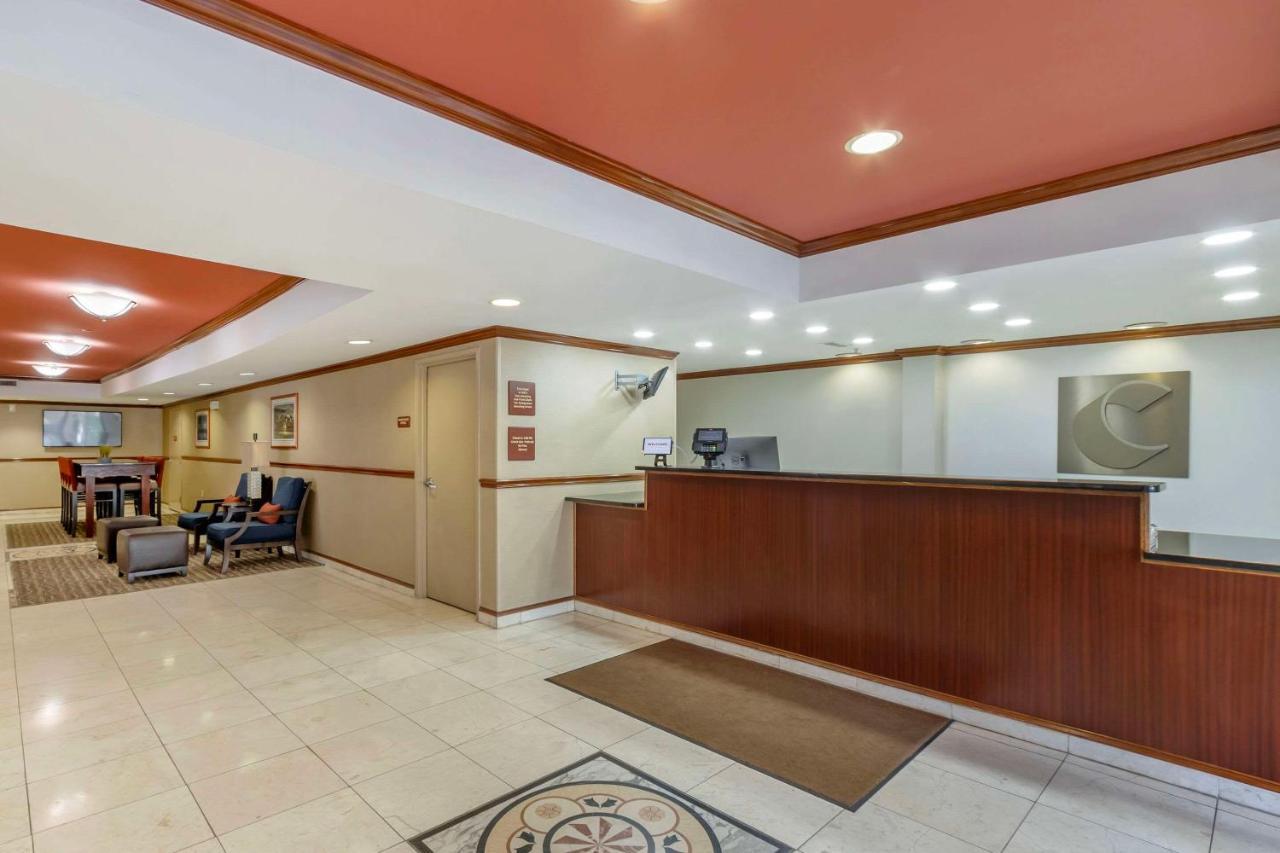 Comfort Inn & Suites Airport Convention Center North Charleston Ngoại thất bức ảnh