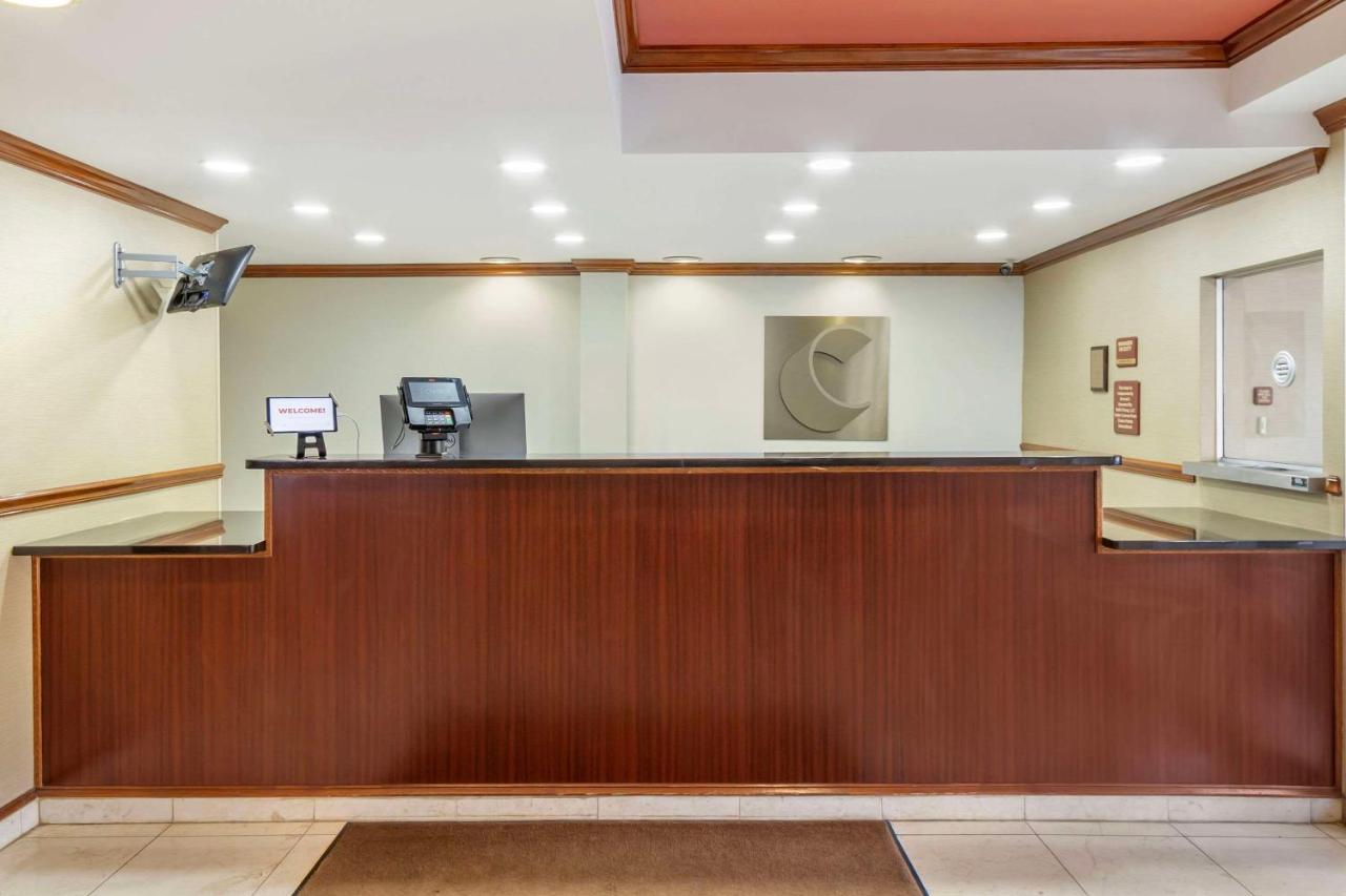 Comfort Inn & Suites Airport Convention Center North Charleston Ngoại thất bức ảnh