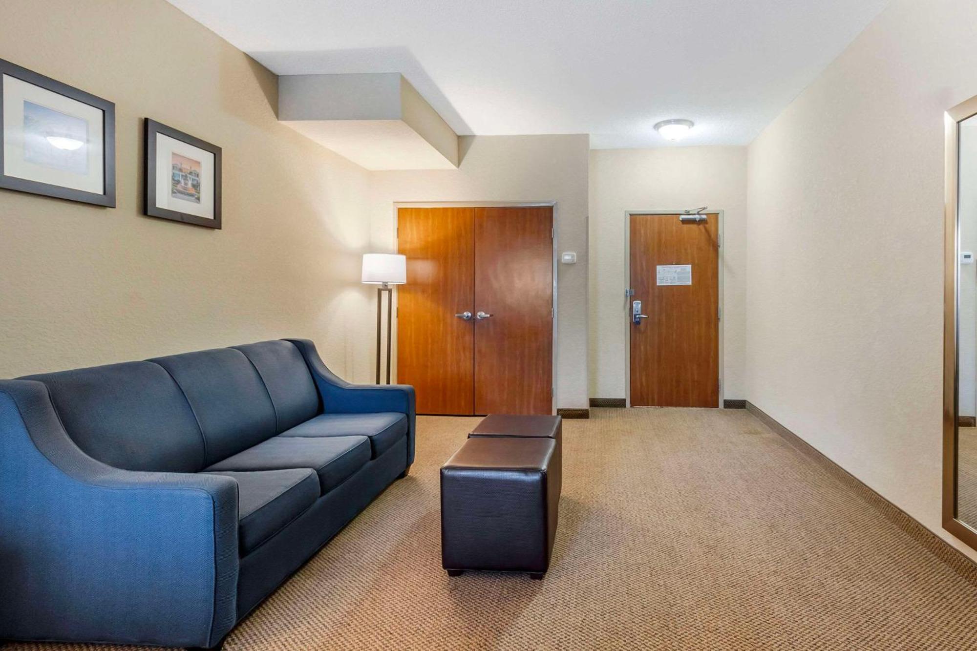 Comfort Inn & Suites Airport Convention Center North Charleston Ngoại thất bức ảnh
