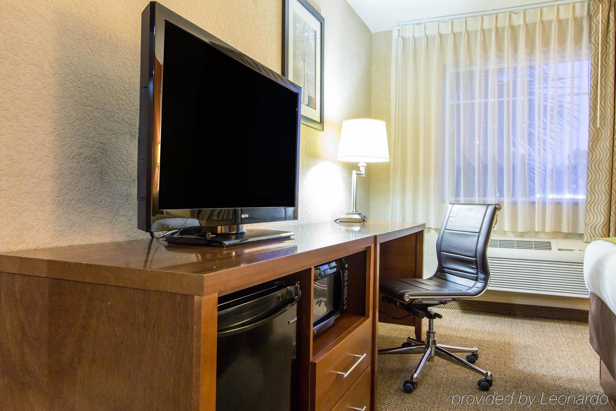 Comfort Inn & Suites Airport Convention Center North Charleston Ngoại thất bức ảnh